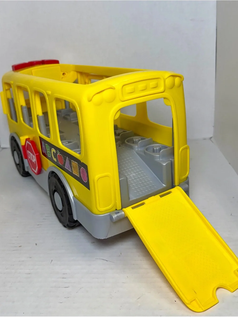 Fisher-Price Little People Big Yellow School Bus